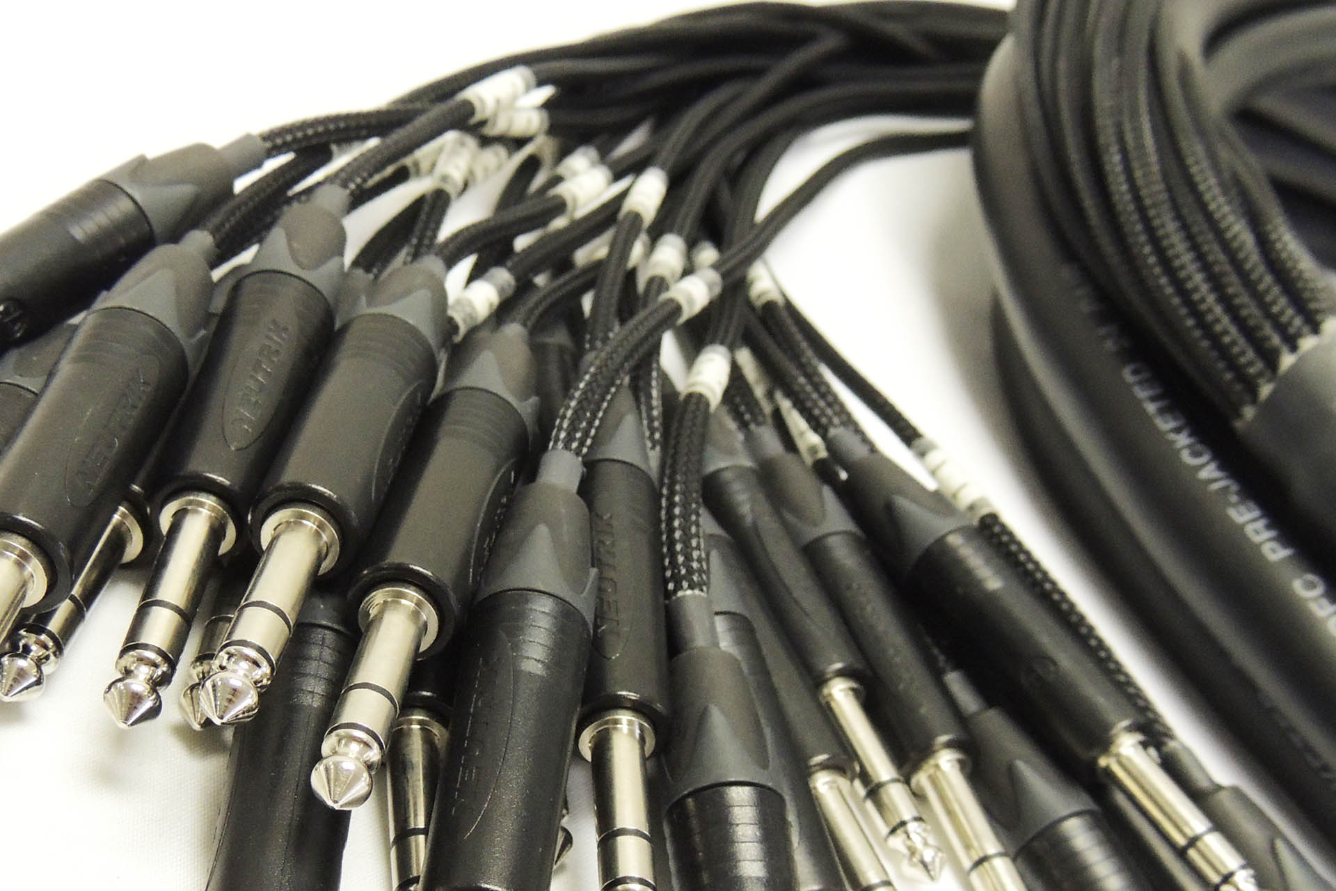 Custom made cables and looms at Plasma Music