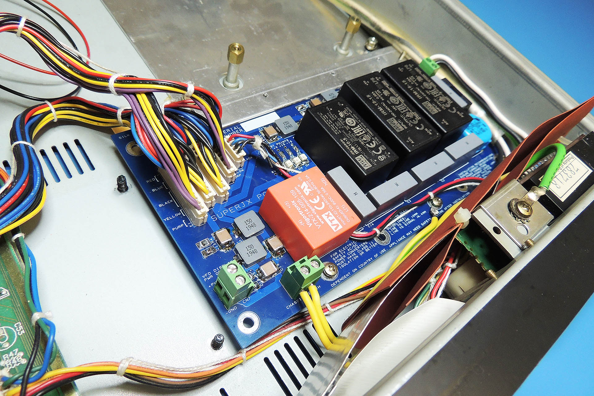 P0004 modular switched-mode power supply for the Roland MKS-70