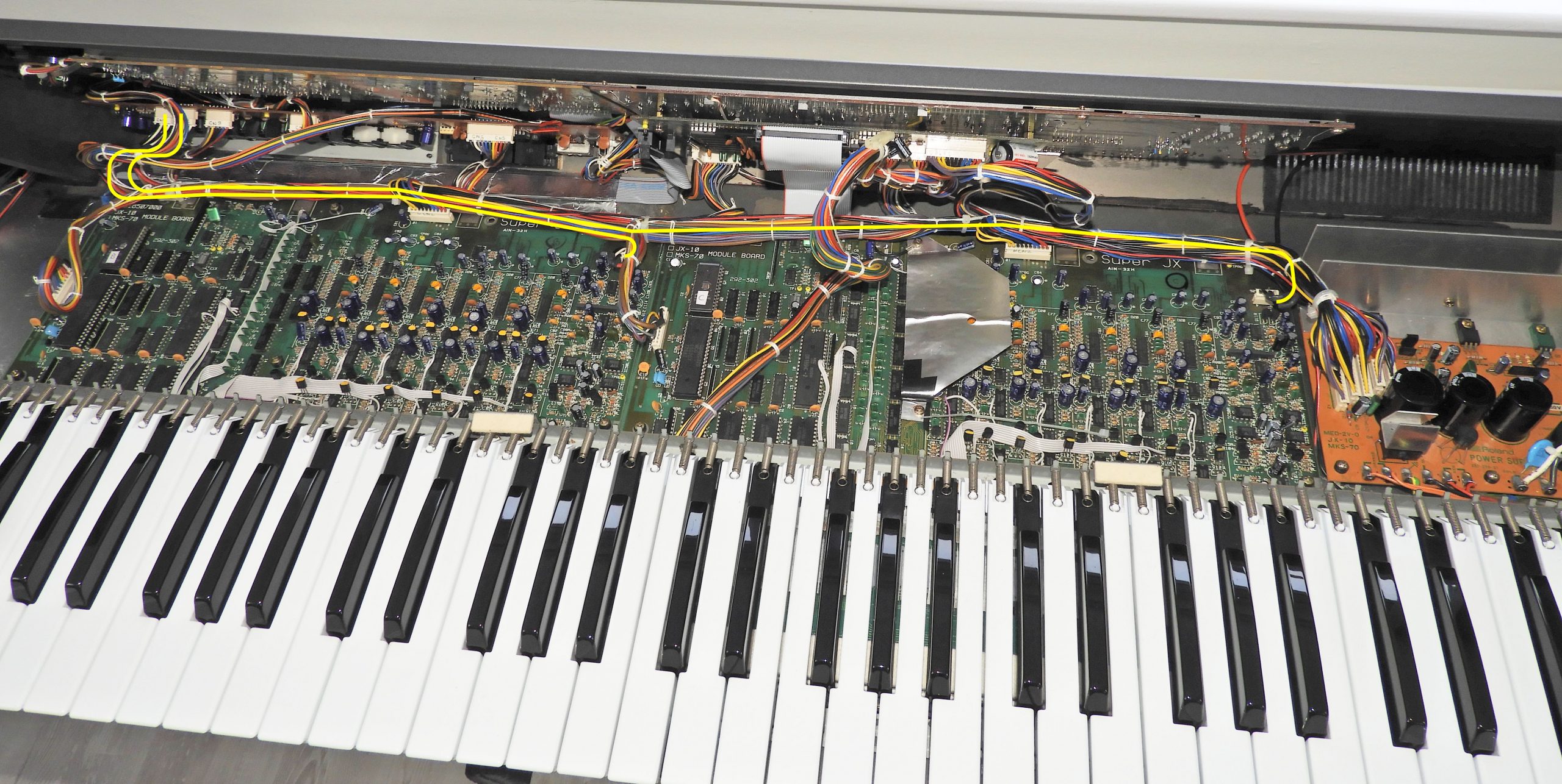 Roland JX-10 module-boards to jack-board cable route
