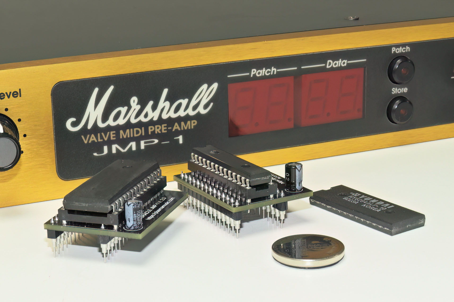 Oracle JMP-1 removes the need for a battery in the Marshall JMP-1