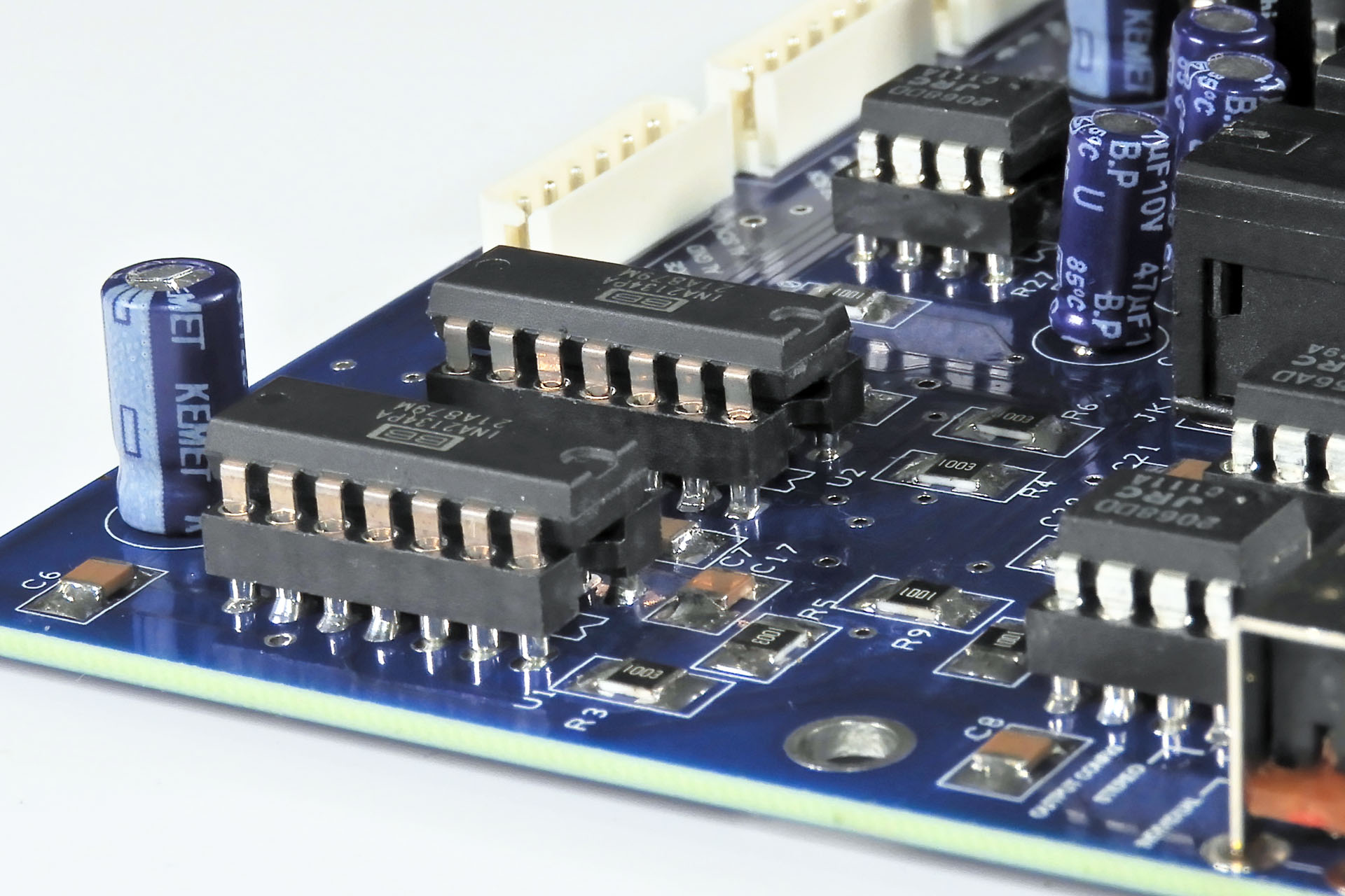 A pair of INA-2134s provide Nebula with four balanced inputs