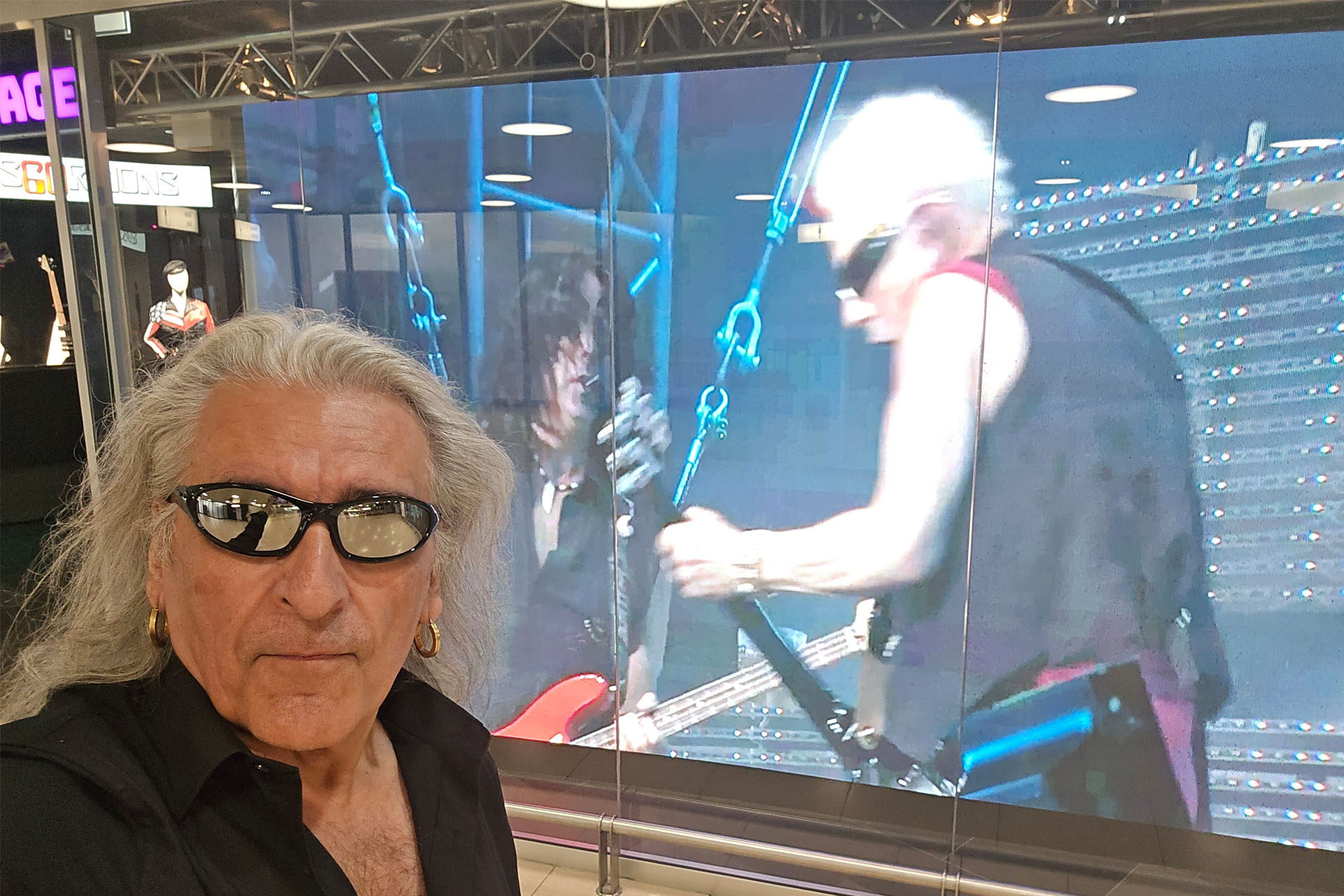Scorpions Hub Hanover Airport